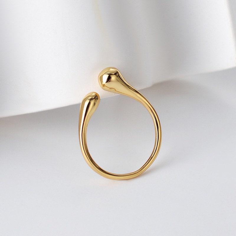 Minimalist Water Drop Ring
