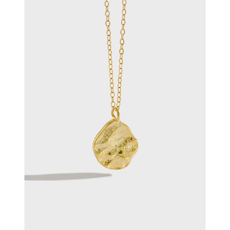 18K Gold Vermeil Hammered Disc Pendant Layering Necklace, Tiny Gold Necklace, Hammered Circle, Simple silver necklace, Hammered, Gold,Circle