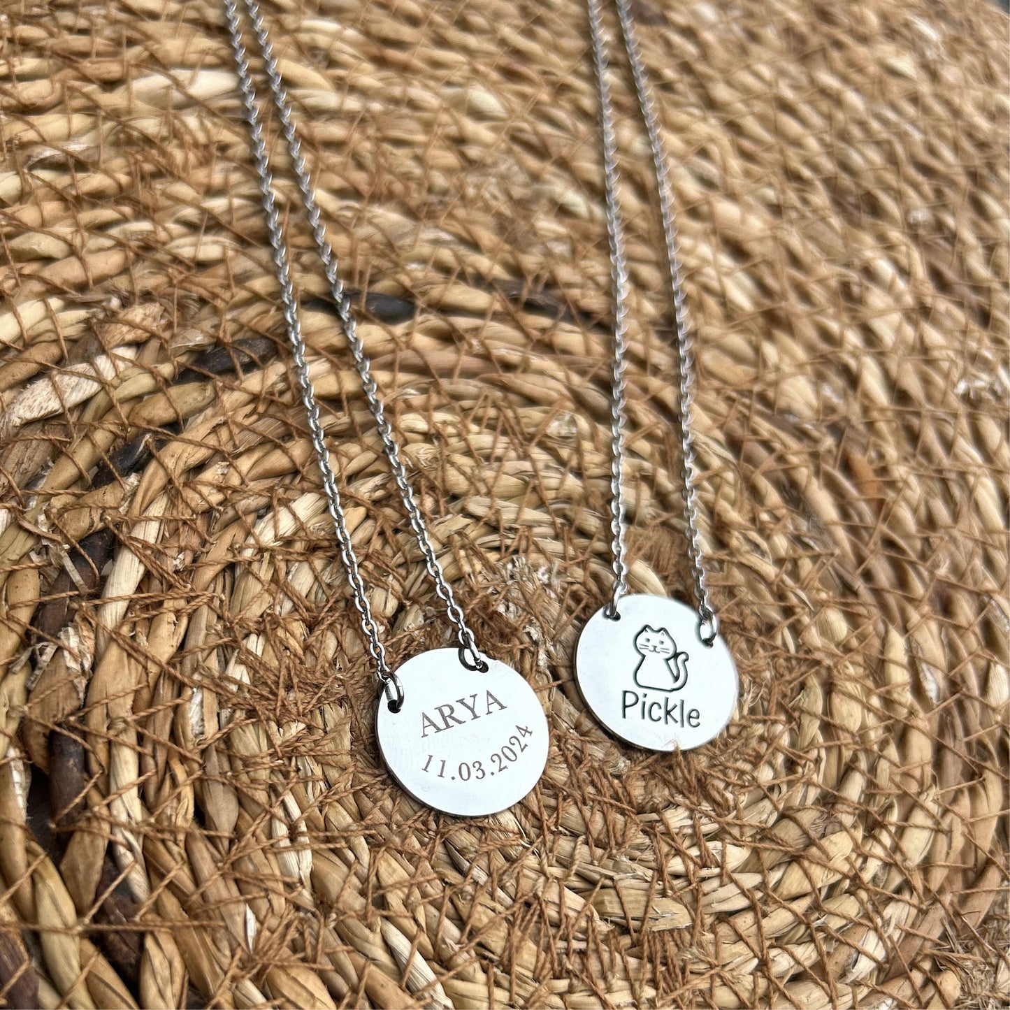 Custom Disc Necklace, Personalized Name Necklace, Kids Name Necklace, Dainty Coin Necklace, Engraved name Necklace, Personalized Gift, Gifts